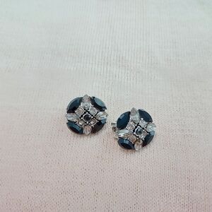 Vintage Graziano Elegant Silver and Black Floral Clip On Earrings